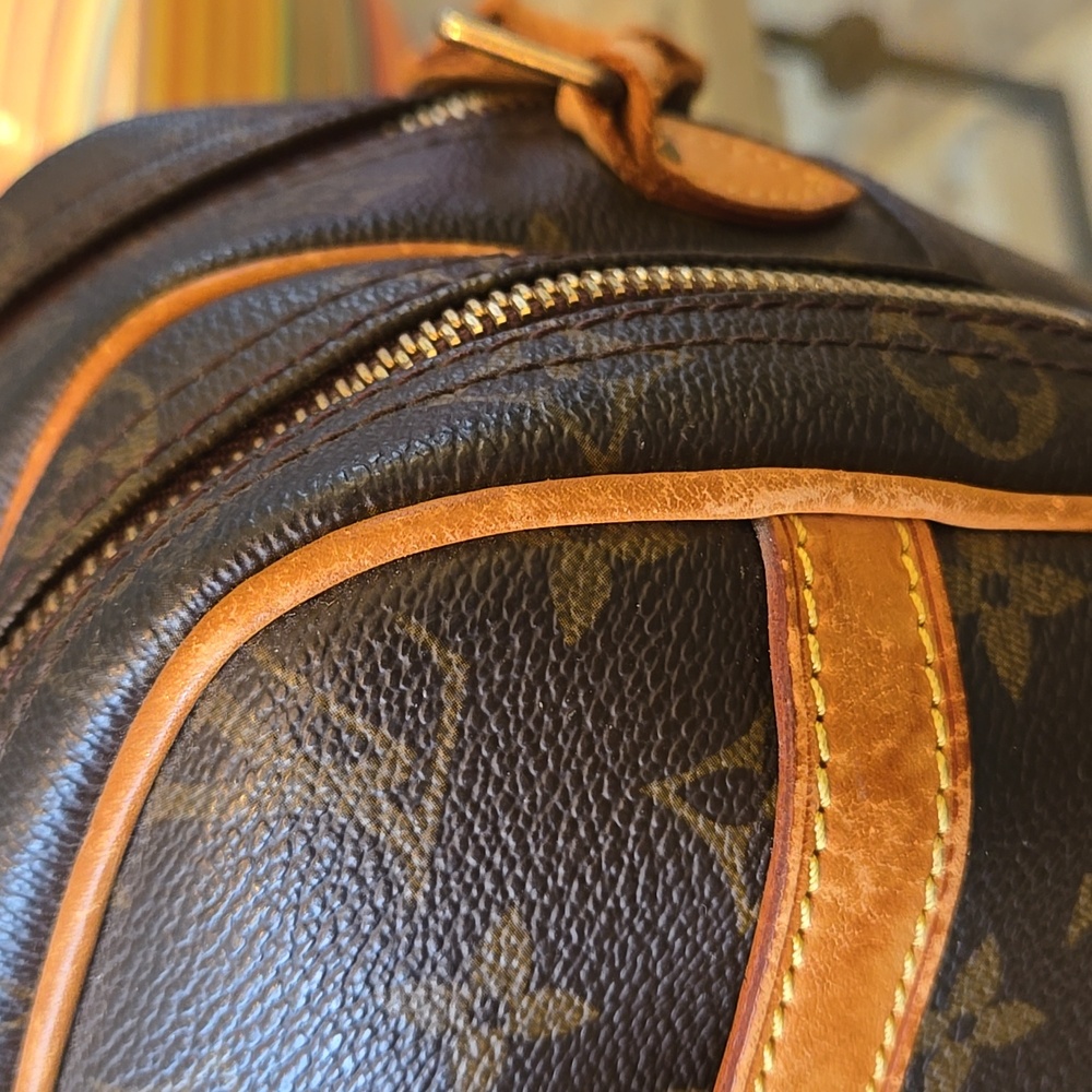 LOUIS VUITTON MONOGRAM  Messenger Bag - Picture 16 of 17